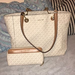 Michael Kors Medium Logo Tote & Matching Wallet